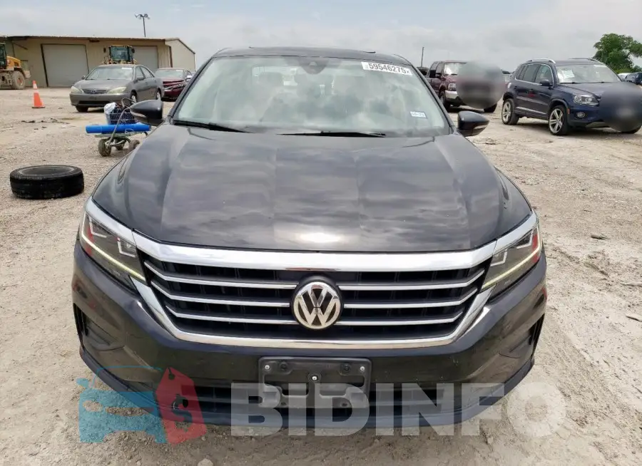 1VWSA7A38MC010946 Photo# 5