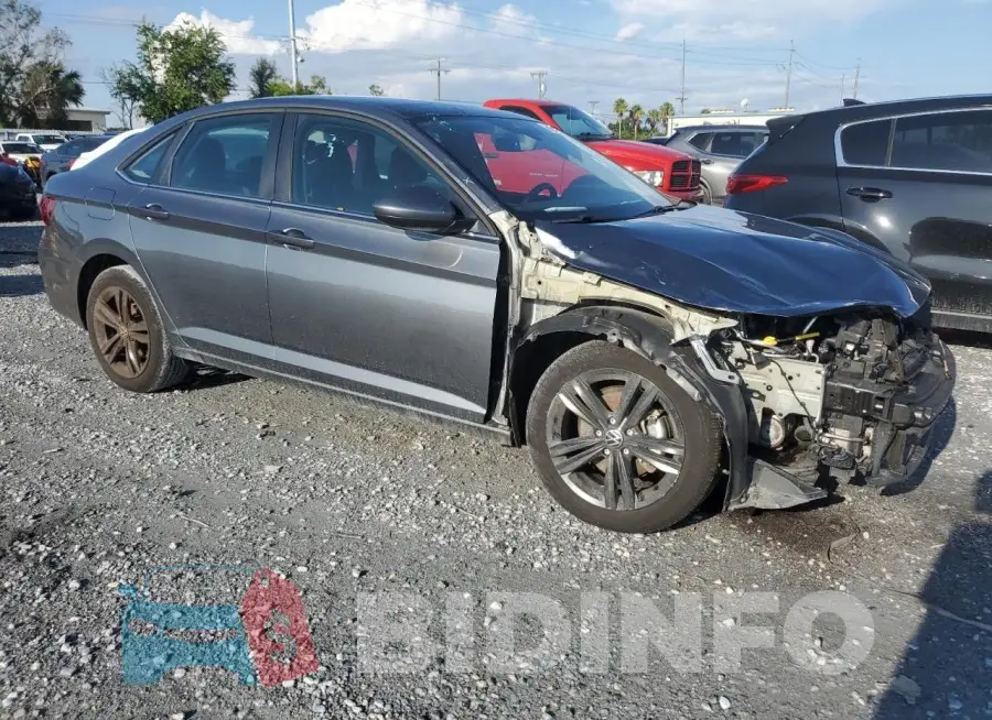 3VW7M7BU3RM003915 Photo# 4