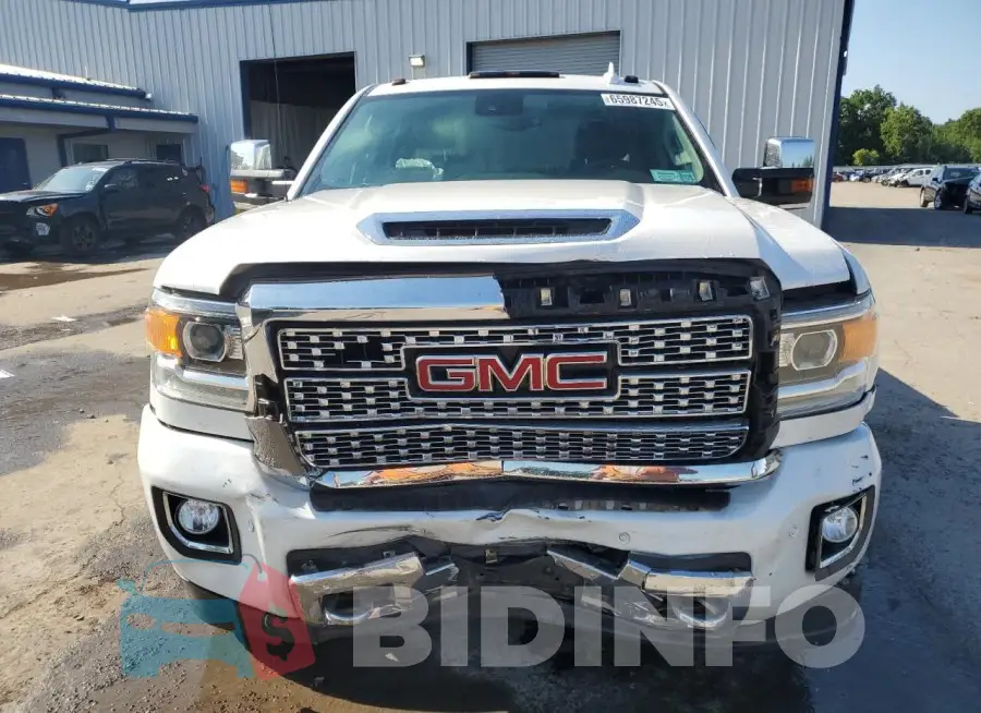 1GT12UEY7JF263931 Photo# 5