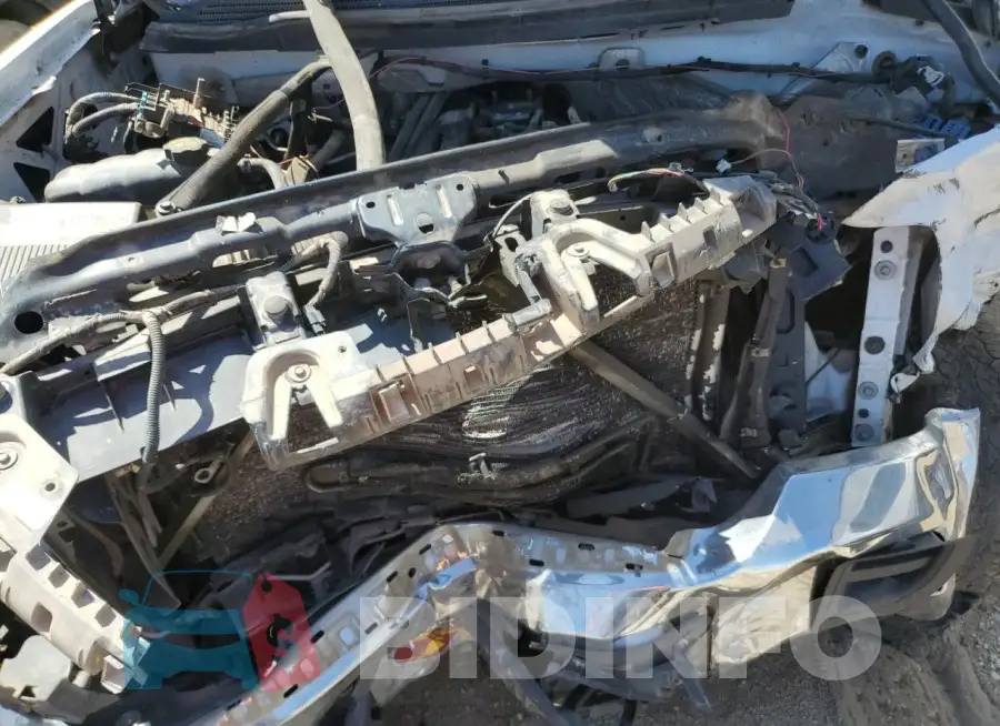 1GT22REG4JZ283626 Photo# 11