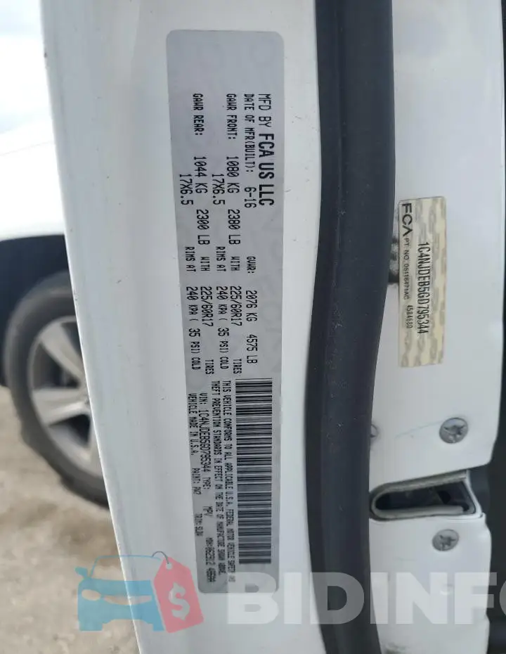 1C4NJDEB5GD795344 Photo# 14