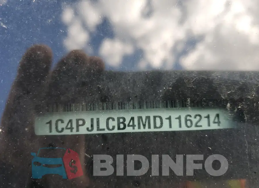 1C4PJLCB4MD116214 Photo# 13