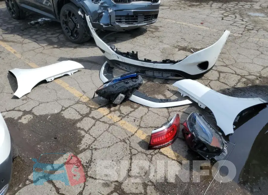 W1N9M0KB6PN057335 Photo# 13