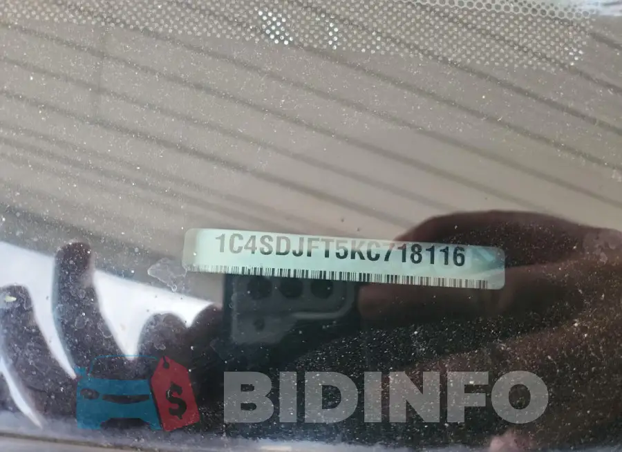 1C4SDJFT5KC718116 Photo# 12