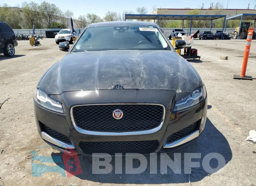 SAJBD4BV0HCY28204 Photo# 5