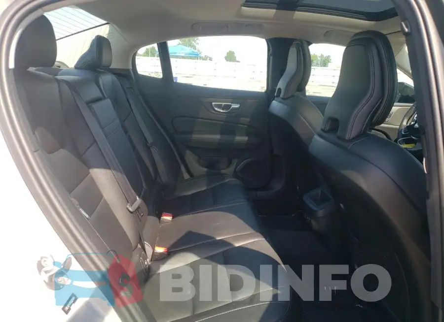 7JRL12FKXRG281826 Photo# 10