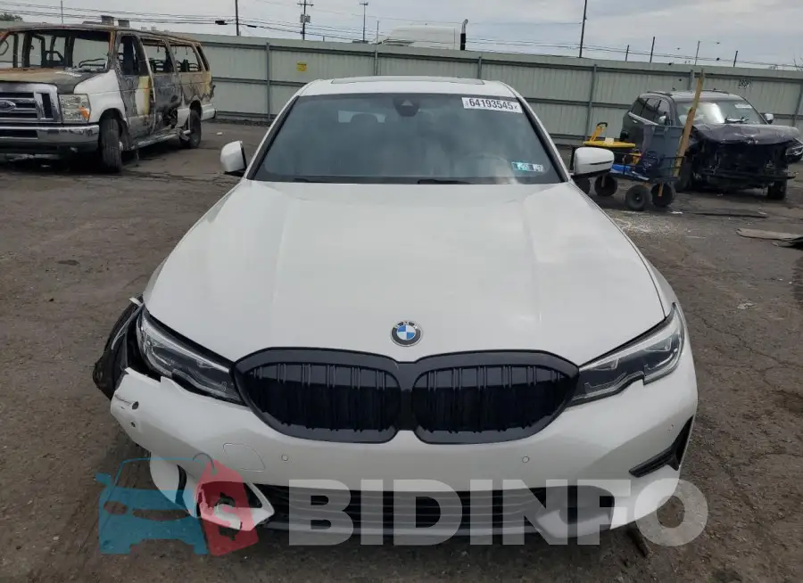 3MW5R7J05M8B72083 Photo# 5