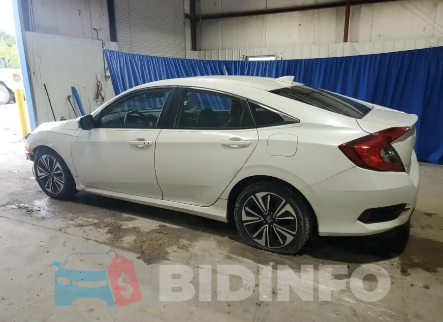 19XFC1F77GE206607 Photo# 2