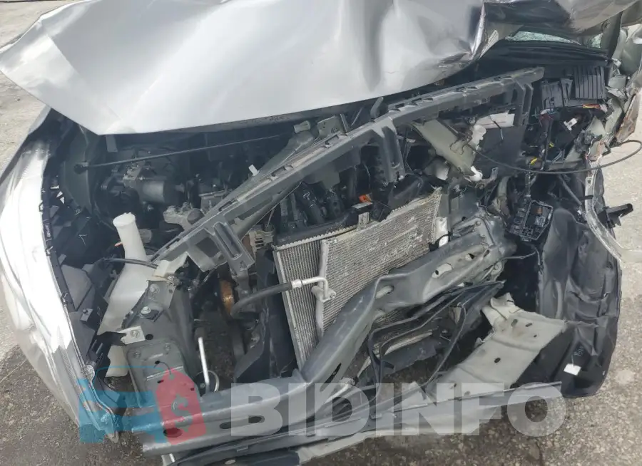ML32AWHJ4NH005381 Photo# 11
