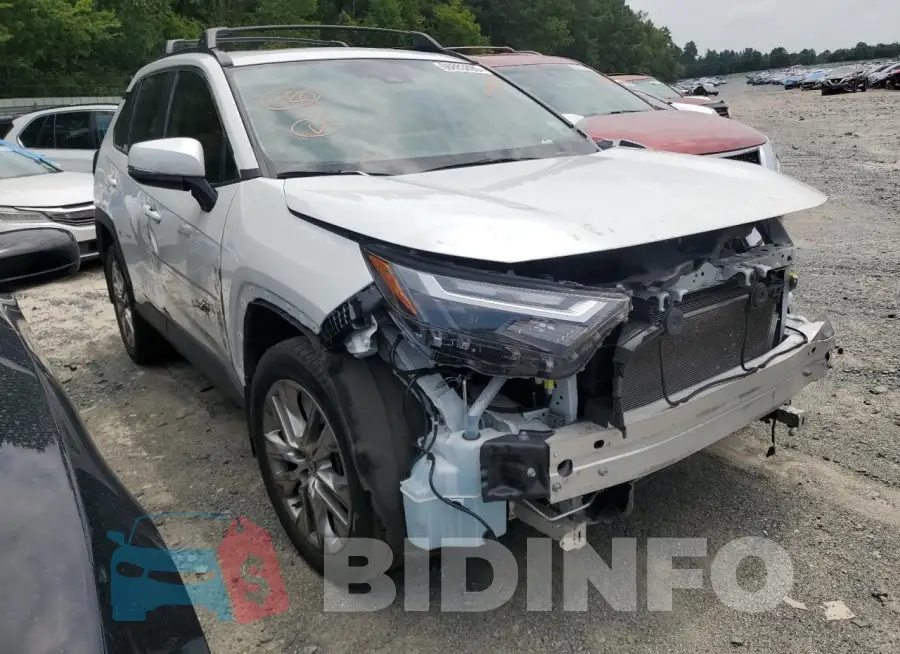 2T3C1RFV1RW331888 Photo# 4