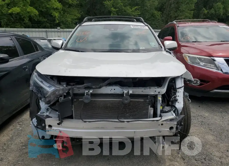 2T3C1RFV1RW331888 Photo# 5