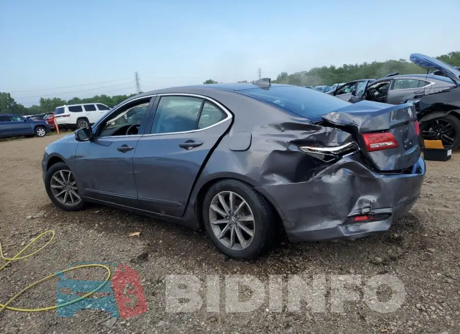 19UUB1F58JA000376 Photo# 2