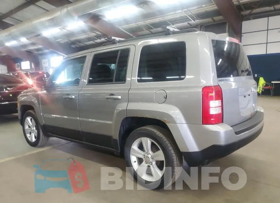 1C4NJPFB8HD183284 Photo# 2
