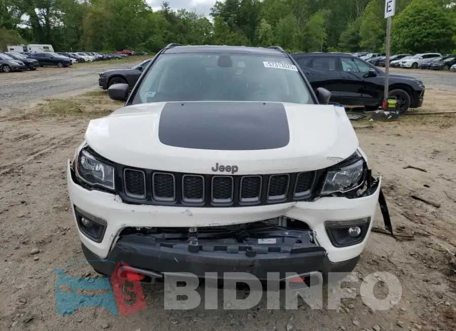 3C4NJDDB0LT111466 Photo# 5