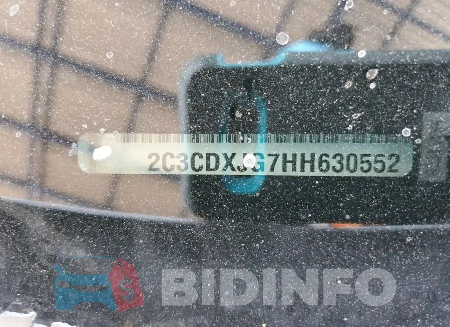 2C3CDXJG7HH630552 Photo# 12