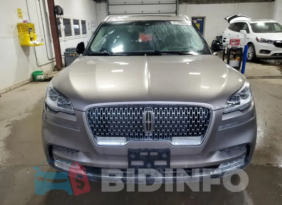 5LM5J7XC0LGL14151 Photo# 5