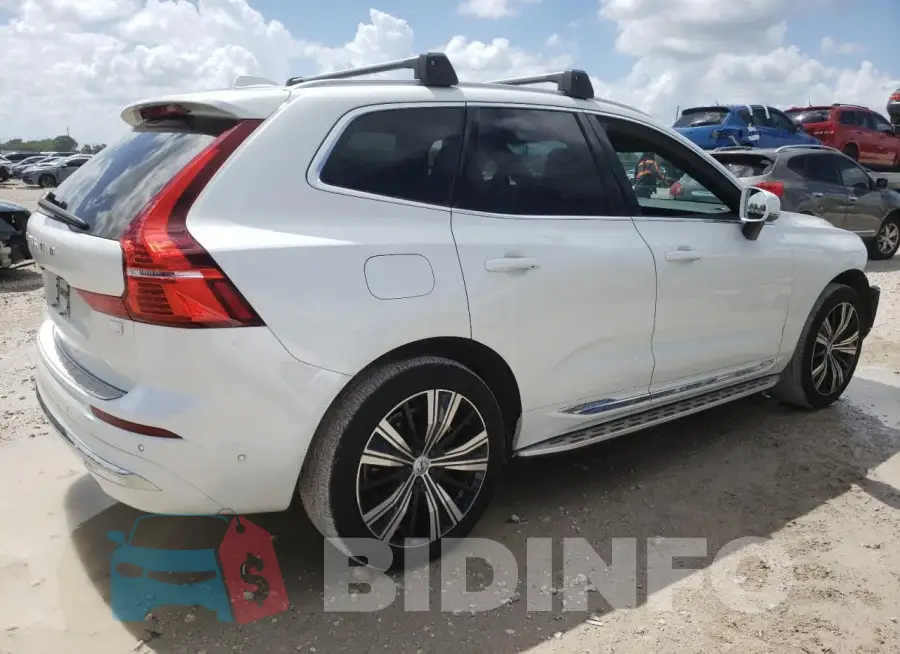 YV4H60DE1P1210261 Photo# 3