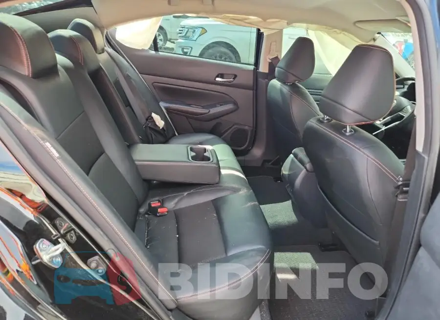 1N4BL4CV1NN393392 Photo# 10