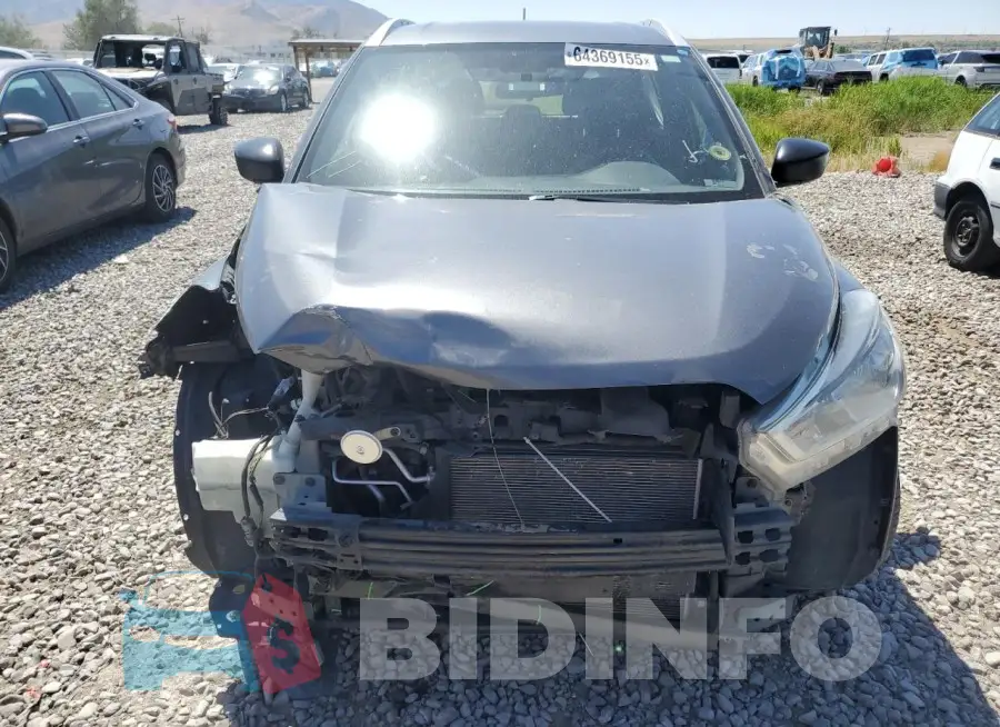 3N1CP5CU9KL562525 Photo# 5