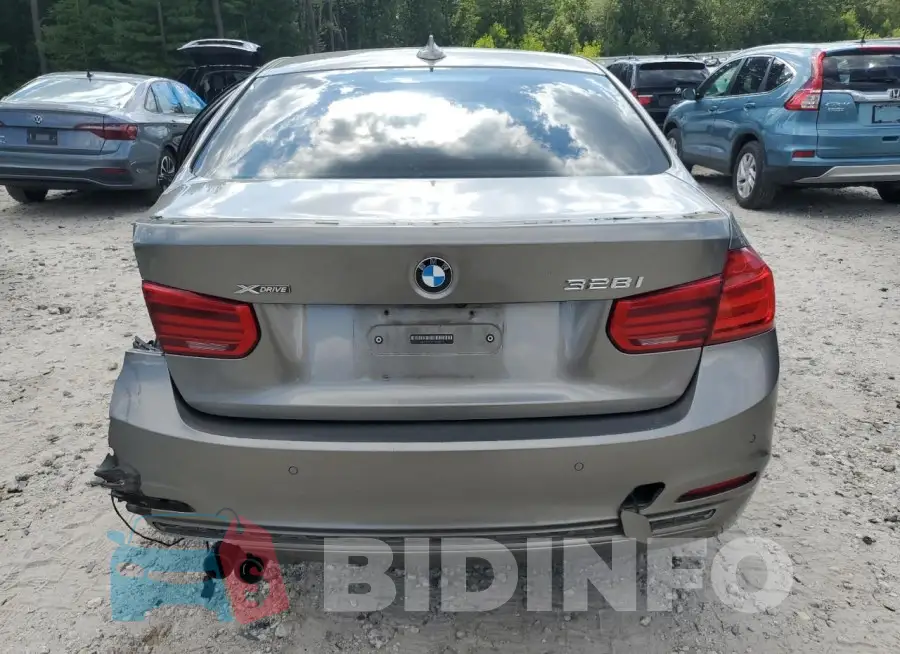 WBA8E3G5XGNU02156 Photo# 6