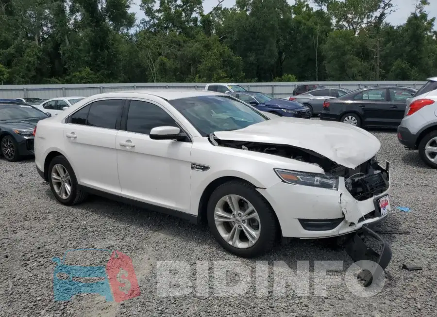 1FAHP2E80JG143280 Photo# 4