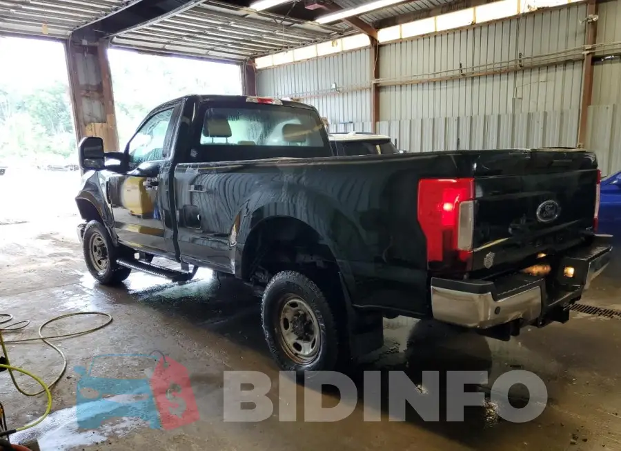 1FTBF2B60KEG24813 Photo# 2