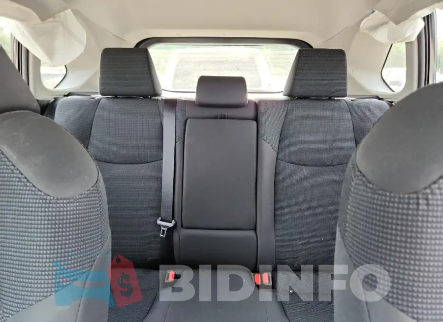 2T3G1RFV3MC240875 Photo# 10