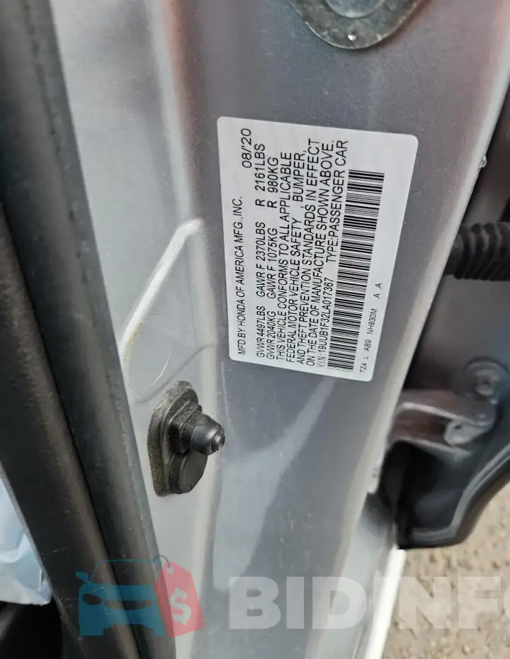 19UUB1F32LA017367 Photo# 12