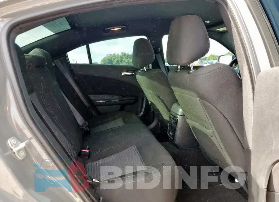 2C3CDXBGXPH612186 Photo# 10