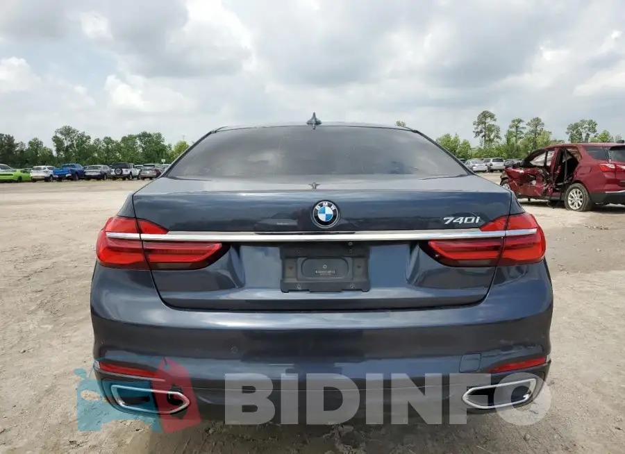 WBA7E2C59JG742261 Photo# 6
