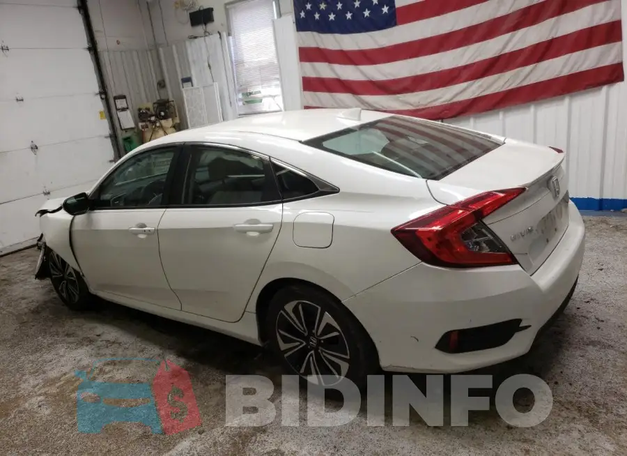 19XFC1F71HE017596 Photo# 2