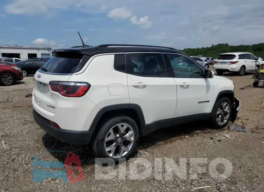 3C4NJDCB9LT111712 Photo# 3