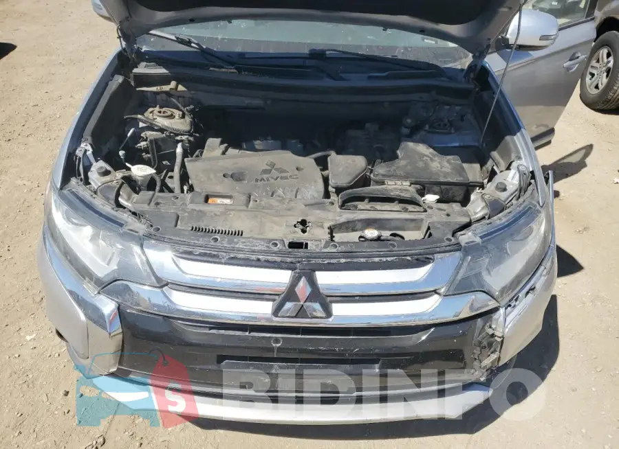 JA4AD3A35GZ003981 Photo# 12