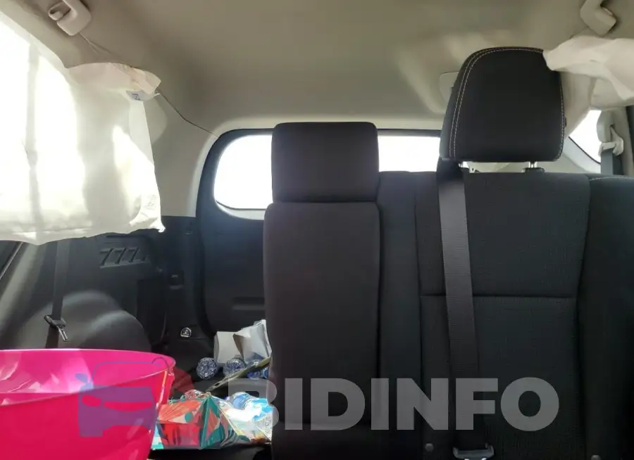 2T3RFREV1JW752852 Photo# 10