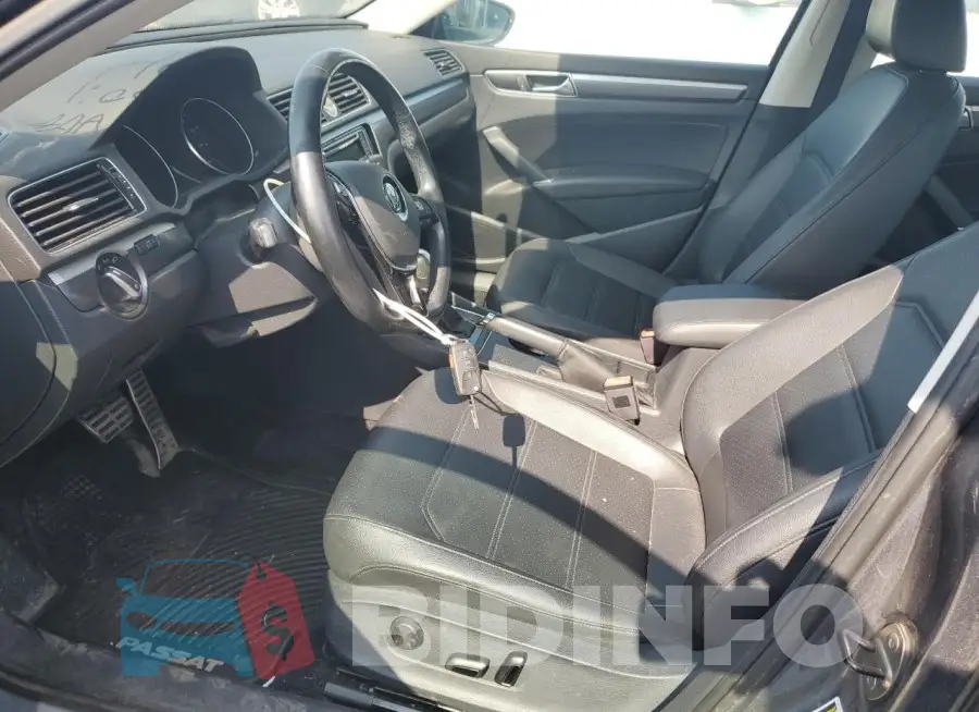 1VWDT7A33HC025833 Photo# 7