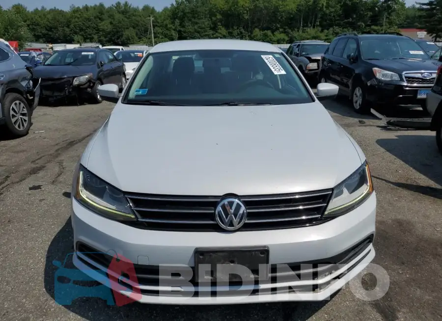 3VW2B7AJ0HM329466 Photo# 5