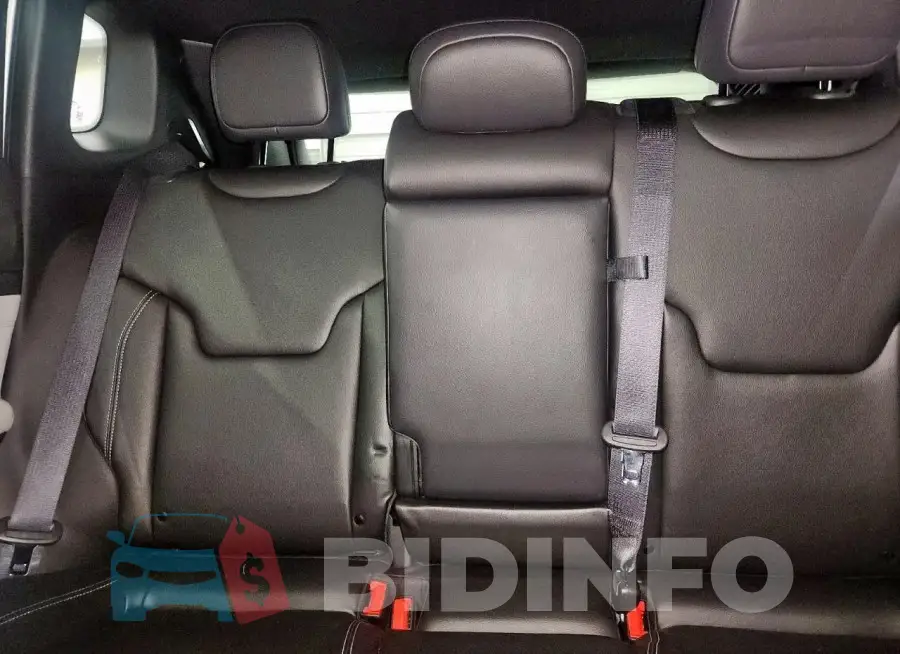 3C4NJDCN2ST557032 Photo# 10