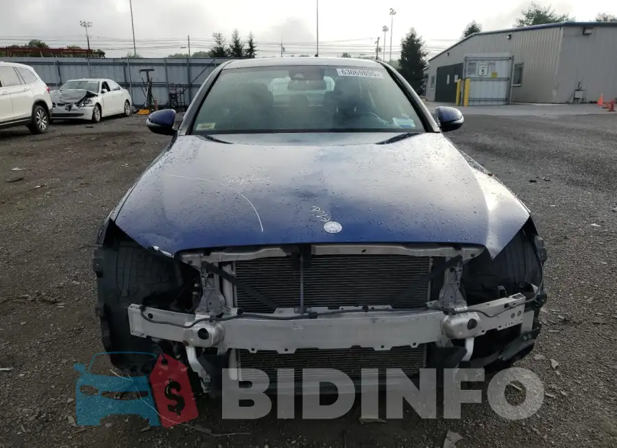 WDDWF4KB0HR241875 Photo# 5