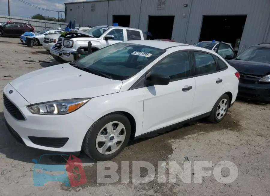 1FADP3E26GL250074 Photo# 1