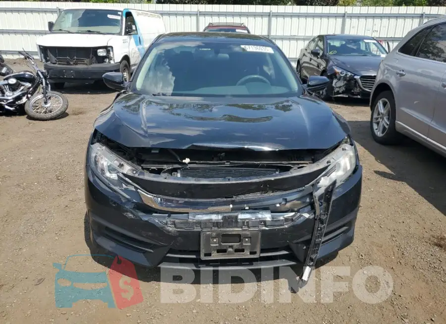 19XFC2F58GE208435 Photo# 5