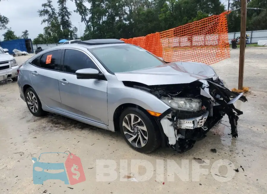 19XFC2F70HE019362 Photo# 4