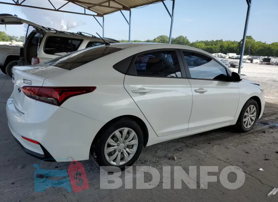 3KPC24A67NE157783 Photo# 3