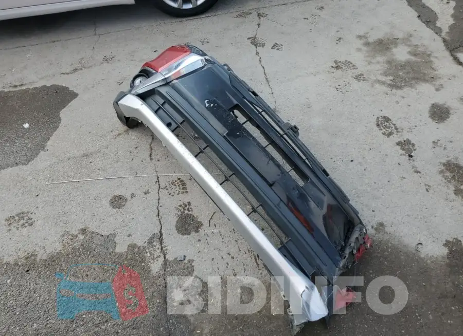 JA4AD3A33JZ027624 Photo# 13