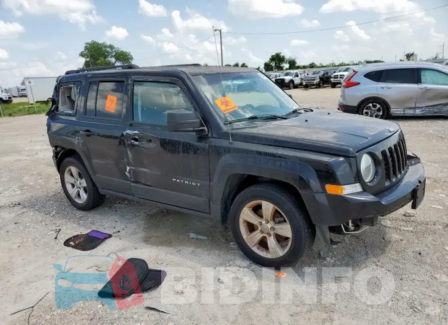 1C4NJPBB1GD699135 Photo# 4