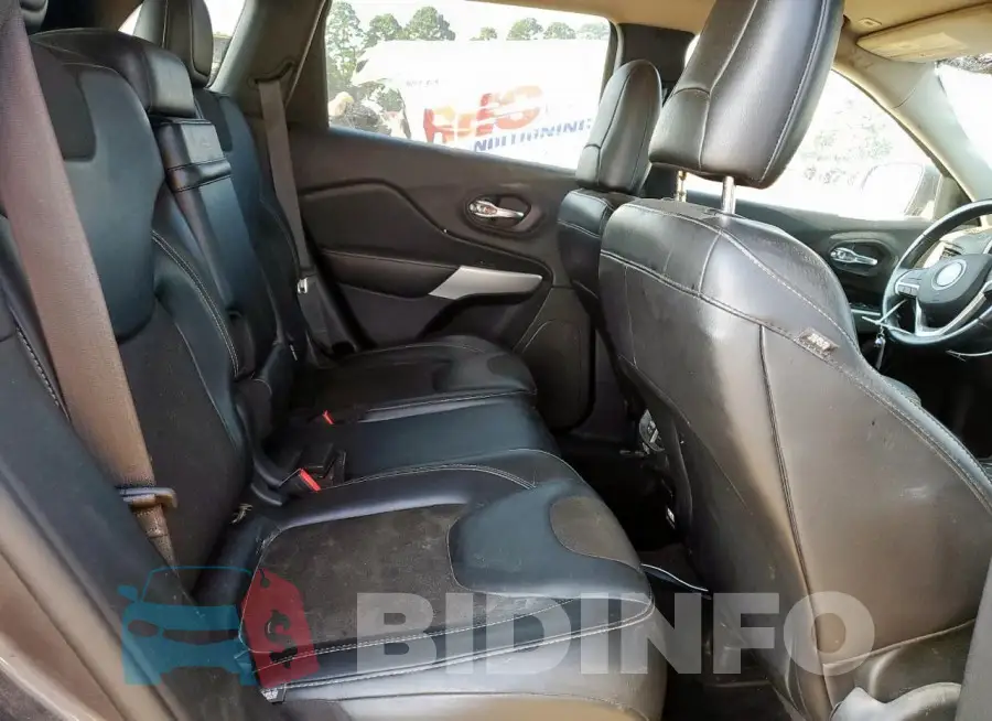 1C4PJLLB8JD621815 Photo# 11