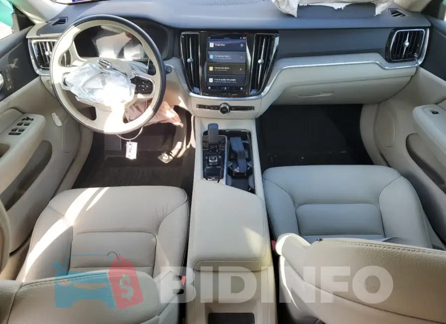 YV4L12WYXP2106745 Photo# 8