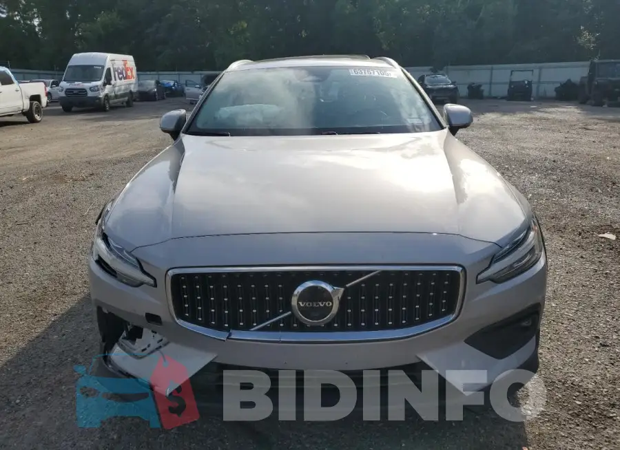 YV4L12WYXP2106745 Photo# 5