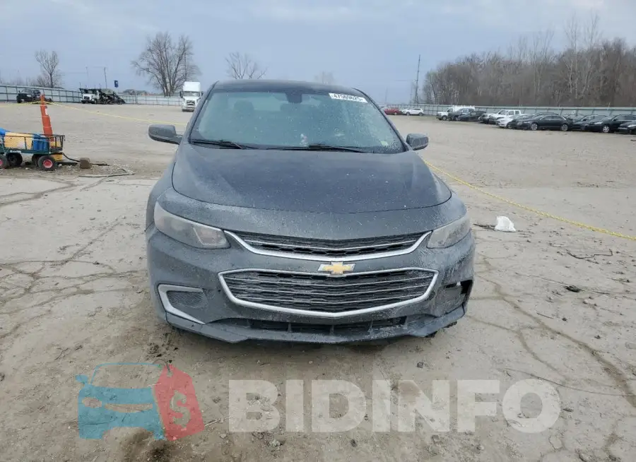 1G1ZB5ST1HF110465 Photo# 5