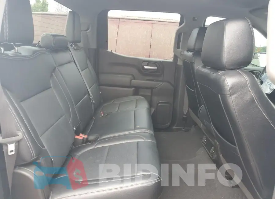 3GCPYCEF8KG237582 Photo# 10