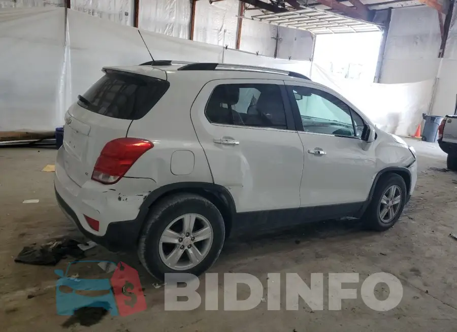 KL7CJLSB2JB633628 Photo# 3